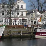 Holiday home Doppelzimmer Menue, Direkt Am Alten Strom *