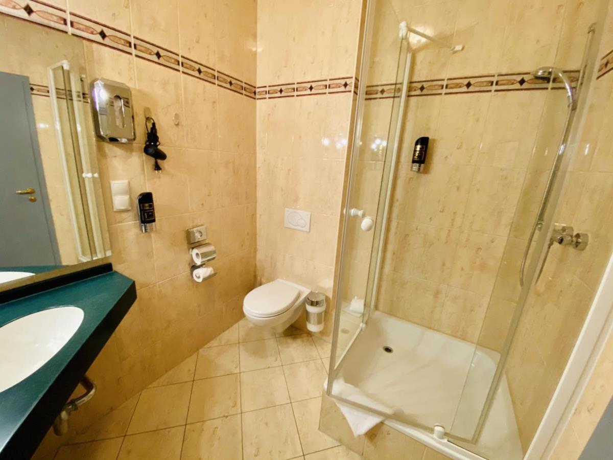 Doppelzimmer Menue, Direkt Am Alten Strom Rostock